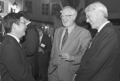 Picture of Le Dinh Tien, DAvid Shear, and Scott D. Sagan
