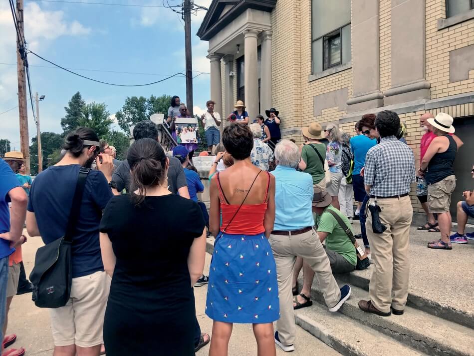 Vanessa Grossl After the removal of two Confederate statues from the Cheapside town square in Lexington, KY, in 2018, the Blue Grass Community Foundation, the Knight Foundation, and Take Back Cheapside organized (Re)Imagining Cheapside Public Storytelling walks to shed light on the full history of the community and promote discussion.