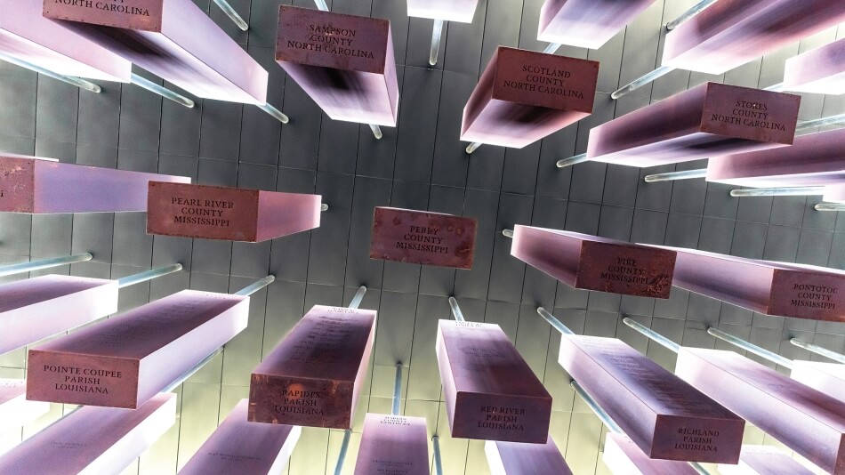 Photo © Steven Zucker/Smarthistory Memorial Square