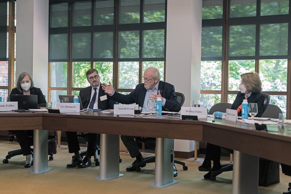 Bonnie J. Palifka (Tecnológico de Monterrey), Fen Osler Hampson (Carleton University; World Migration and Refugee Council), Gareth Evans (International Crisis Group; formerly, Foreign Minister of Australia), and Mathea Falco (Drug Strategies; formerly, U.S. Department of State) participate in a panel discussion. 