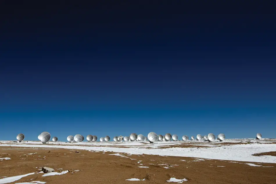 Radio-telescope-antennas-Chile.jpg Radio telescope antennas Chile