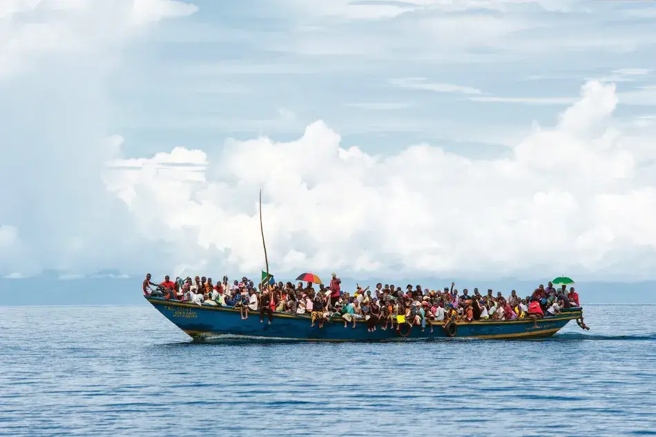 iStock.com/guenterguni global refugees